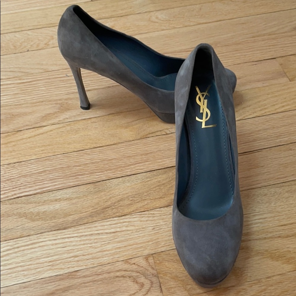 Yves Saint Laurent grey suede pumps